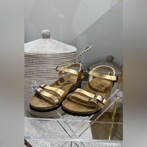 Birkenstock womens Sandales Lana Birko-flor Metallic Gold Heeled Sandal